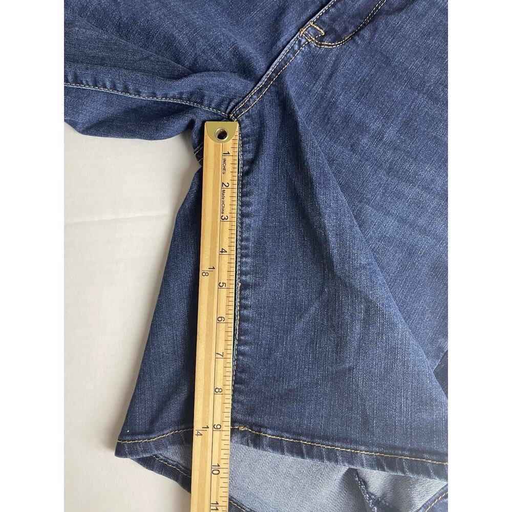 Seven-7 Jean Shorts Women's 14 Sunset Bermuda White 5‎ Pockets Destressed Hem - Picture 4 of 8